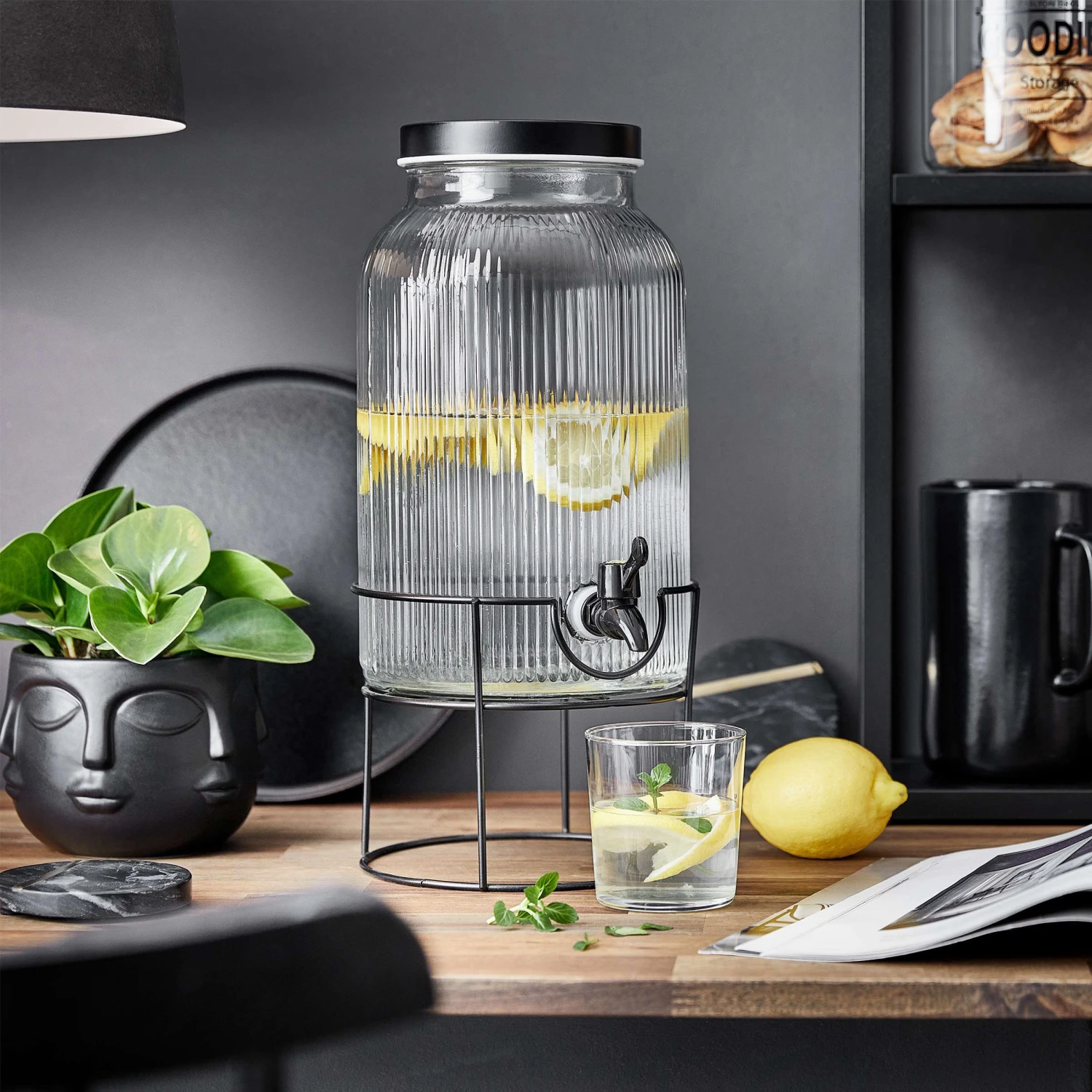 Getränkespender Mit Ständer 2 Tlg. FOUNTAIN In Transparent-Schwarz 2 Getränkespender Mit Ständer 2 Tlg. FOUNTAIN In Transparent-Schwarz – Bild 2