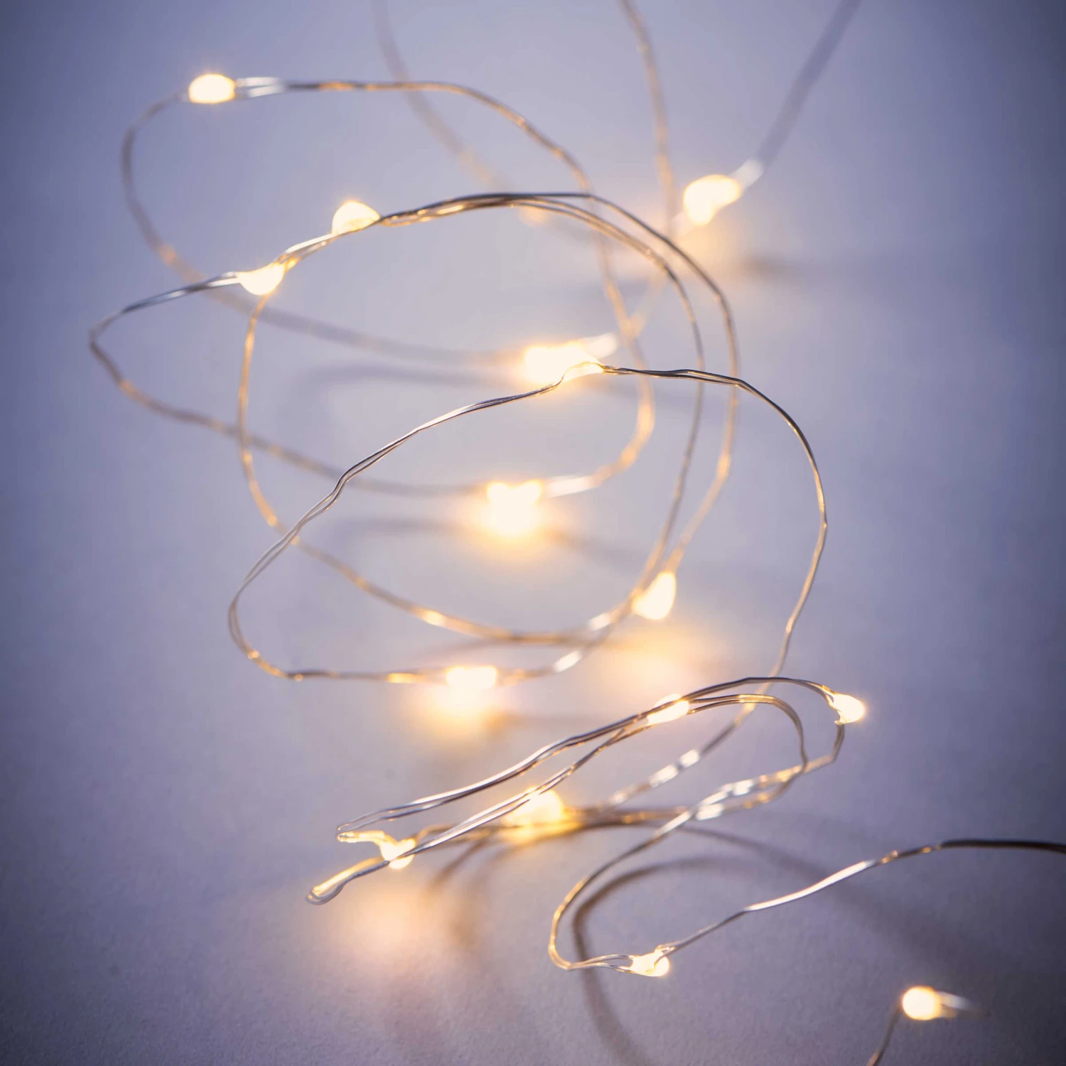 LED Lichterkette 100 Lichter Mit USB-Batteriefach TWINE LIGHTS In Silber 8 LED Lichterkette 100 Lichter Mit USB-Batteriefach TWINE LIGHTS In Silber – Bild 8