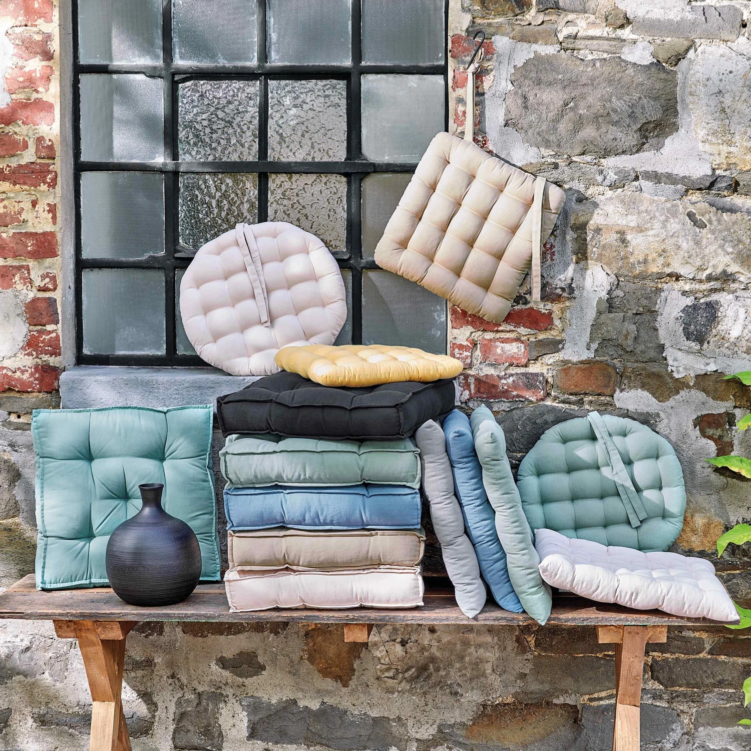 Stuhlkissen Mit Bändchen L 35 X B 37cm SOLID In Türkis 2 Stuhlkissen Mit Bändchen L 35 X B 37cm SOLID In Türkis – Bild 2