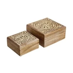 Truhe Mit Schnitzerei L 17 X B 17cm TREASURE In Hellbraun-Gold -Dekor Haus Geschäft butlers truhe mit schnitzerei l 17 x b 17cm treasure in hellbraun gold 5